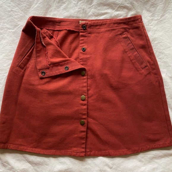 Miami Francesca's Red Button Front Mini Skirt Size Medium - Picture 2 of 4